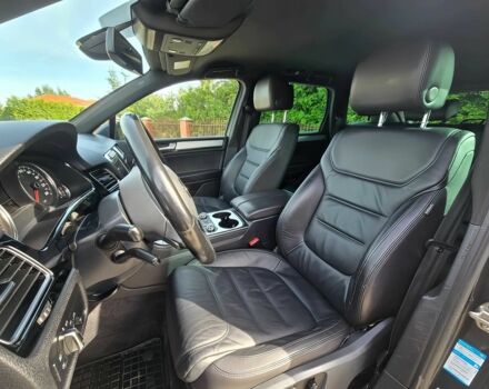 Сірий Фольксваген Туарег, об'ємом двигуна 3 л та пробігом 87 тис. км за 8500 $, фото 6 на Automoto.ua