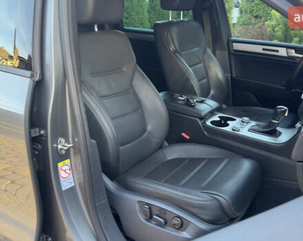 Сірий Фольксваген Туарег, об'ємом двигуна 2.97 л та пробігом 223 тис. км за 24600 $, фото 125 на Automoto.ua