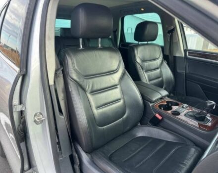 Серый Фольксваген Туарег, объемом двигателя 3 л и пробегом 81 тыс. км за 7500 $, фото 8 на Automoto.ua