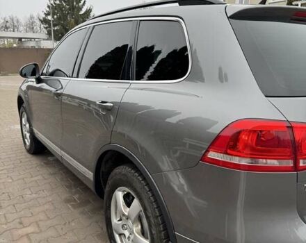 Сірий Фольксваген Туарег, об'ємом двигуна 2.97 л та пробігом 270 тис. км за 24000 $, фото 5 на Automoto.ua