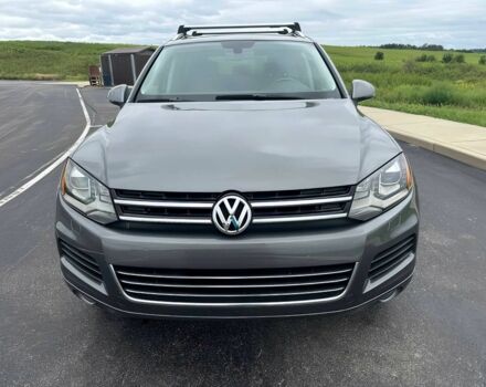 Сірий Фольксваген Туарег, об'ємом двигуна 3 л та пробігом 82 тис. км за 3900 $, фото 1 на Automoto.ua