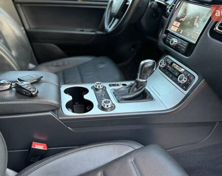 Сірий Фольксваген Туарег, об'ємом двигуна 2.97 л та пробігом 223 тис. км за 24600 $, фото 120 на Automoto.ua