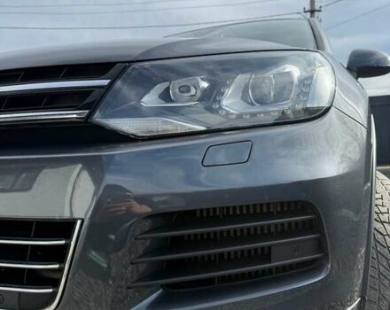 Сірий Фольксваген Туарег, об'ємом двигуна 2.97 л та пробігом 282 тис. км за 21300 $, фото 2 на Automoto.ua