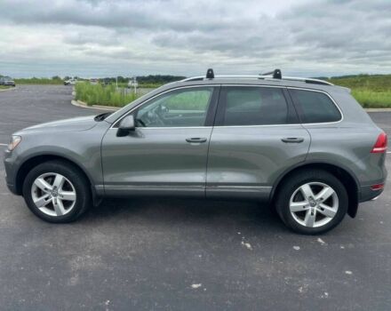 Серый Фольксваген Туарег, объемом двигателя 3 л и пробегом 81 тыс. км за 12700 $, фото 5 на Automoto.ua