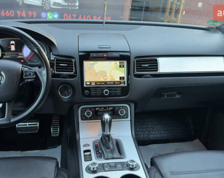 Сірий Фольксваген Туарег, об'ємом двигуна 2.97 л та пробігом 223 тис. км за 24600 $, фото 90 на Automoto.ua