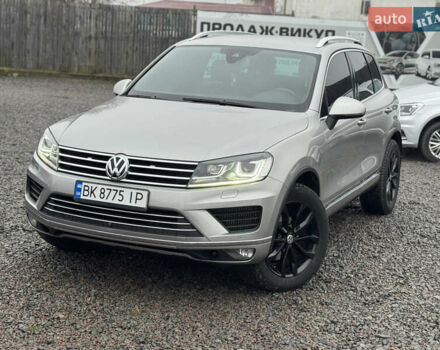 Сірий Фольксваген Туарег, об'ємом двигуна 3 л та пробігом 190 тис. км за 23800 $, фото 9 на Automoto.ua