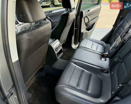 Сірий Фольксваген Туарег, об'ємом двигуна 2.97 л та пробігом 280 тис. км за 23000 $, фото 21 на Automoto.ua