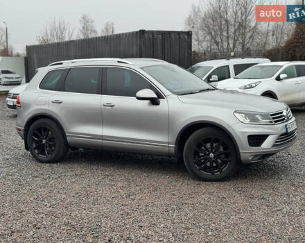 Сірий Фольксваген Туарег, об'ємом двигуна 3 л та пробігом 190 тис. км за 23800 $, фото 19 на Automoto.ua