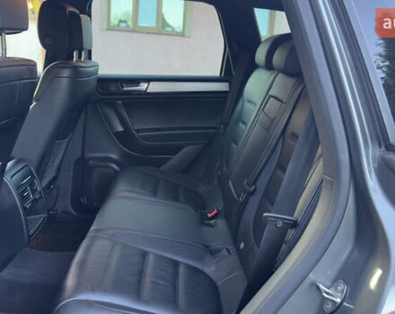 Сірий Фольксваген Туарег, об'ємом двигуна 2.97 л та пробігом 223 тис. км за 24600 $, фото 85 на Automoto.ua