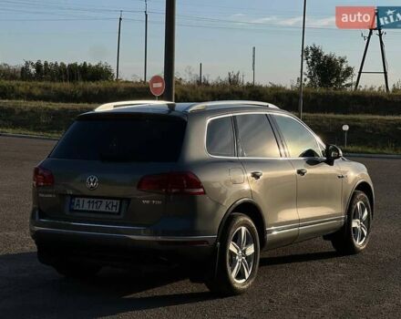 Серый Фольксваген Туарег, объемом двигателя 2.97 л и пробегом 274 тыс. км за 20500 $, фото 14 на Automoto.ua