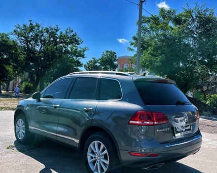 Сірий Фольксваген Туарег, об'ємом двигуна 3 л та пробігом 225 тис. км за 18500 $, фото 5 на Automoto.ua