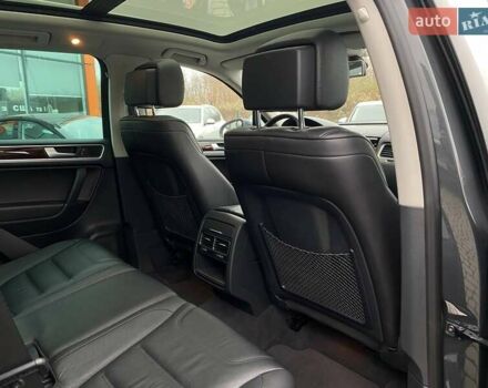 Сірий Фольксваген Туарег, об'ємом двигуна 2.97 л та пробігом 157 тис. км за 24300 $, фото 28 на Automoto.ua