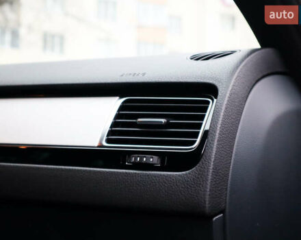 Серый Фольксваген Туарег, объемом двигателя 2.97 л и пробегом 142 тыс. км за 25500 $, фото 21 на Automoto.ua