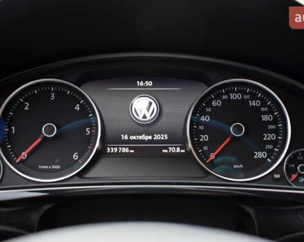 Сірий Фольксваген Туарег, об'ємом двигуна 2.97 л та пробігом 338 тис. км за 18900 $, фото 13 на Automoto.ua