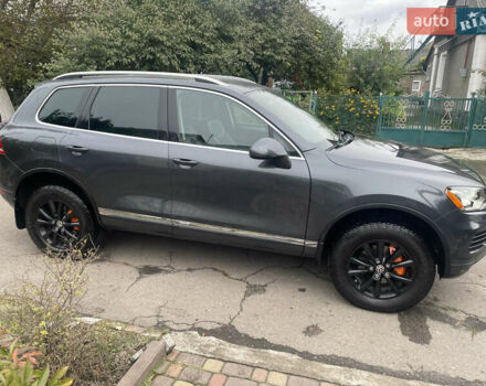 Серый Фольксваген Туарег, объемом двигателя 3 л и пробегом 278 тыс. км за 17500 $, фото 10 на Automoto.ua
