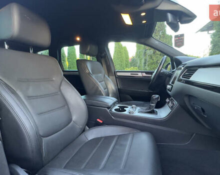 Сірий Фольксваген Туарег, об'ємом двигуна 2.97 л та пробігом 223 тис. км за 24600 $, фото 100 на Automoto.ua