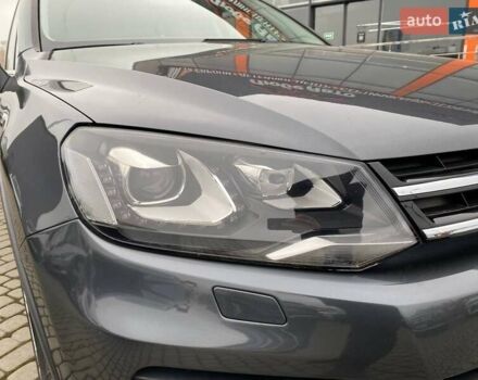 Сірий Фольксваген Туарег, об'ємом двигуна 2.97 л та пробігом 157 тис. км за 24300 $, фото 2 на Automoto.ua