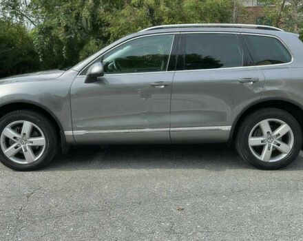 Серый Фольксваген Туарег, объемом двигателя 3.6 л и пробегом 83 тыс. км за 10000 $, фото 3 на Automoto.ua