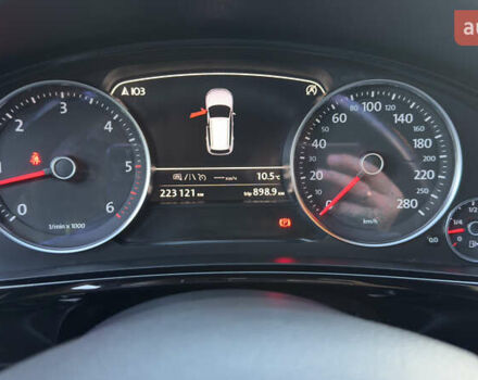 Сірий Фольксваген Туарег, об'ємом двигуна 2.97 л та пробігом 223 тис. км за 24600 $, фото 77 на Automoto.ua