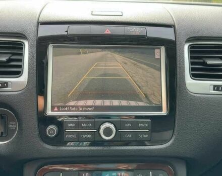 Серый Фольксваген Туарег, объемом двигателя 3.6 л и пробегом 83 тыс. км за 10000 $, фото 10 на Automoto.ua