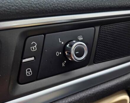 Серый Фольксваген Туарег, объемом двигателя 2.97 л и пробегом 292 тыс. км за 23000 $, фото 31 на Automoto.ua