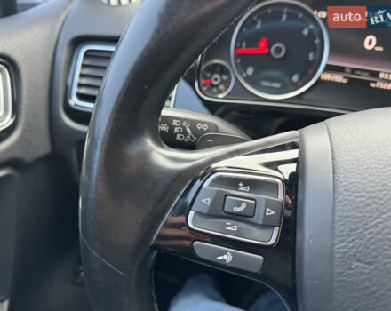 Сірий Фольксваген Туарег, об'ємом двигуна 3 л та пробігом 190 тис. км за 23800 $, фото 52 на Automoto.ua