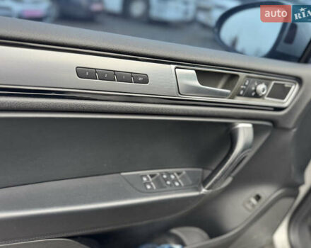 Сірий Фольксваген Туарег, об'ємом двигуна 3 л та пробігом 190 тис. км за 23800 $, фото 61 на Automoto.ua