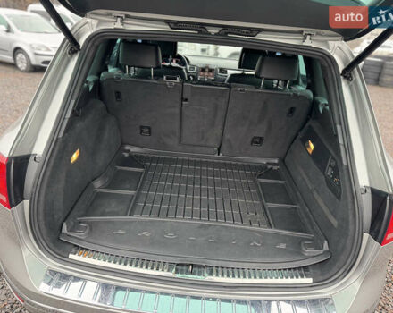 Сірий Фольксваген Туарег, об'ємом двигуна 3 л та пробігом 190 тис. км за 23800 $, фото 31 на Automoto.ua