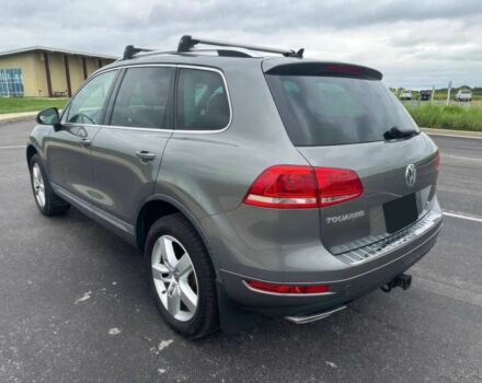 Серый Фольксваген Туарег, объемом двигателя 3 л и пробегом 86 тыс. км за 6200 $, фото 7 на Automoto.ua