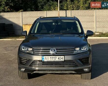 Серый Фольксваген Туарег, объемом двигателя 2.97 л и пробегом 274 тыс. км за 20500 $, фото 3 на Automoto.ua