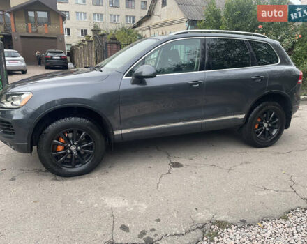 Серый Фольксваген Туарег, объемом двигателя 3 л и пробегом 278 тыс. км за 17500 $, фото 3 на Automoto.ua