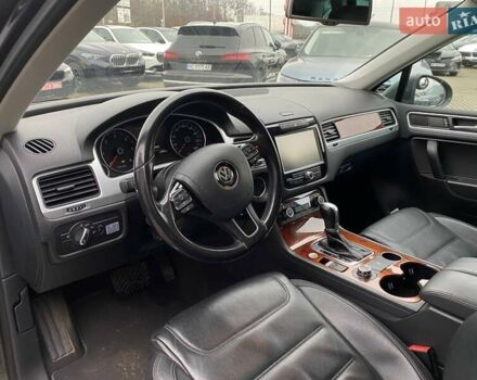 Сірий Фольксваген Туарег, об'ємом двигуна 2.97 л та пробігом 157 тис. км за 24300 $, фото 12 на Automoto.ua