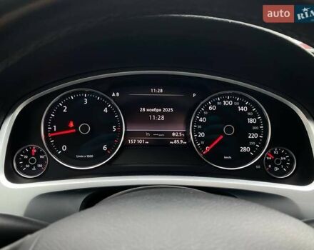 Сірий Фольксваген Туарег, об'ємом двигуна 2.97 л та пробігом 157 тис. км за 24300 $, фото 16 на Automoto.ua