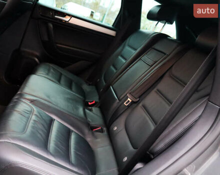 Серый Фольксваген Туарег, объемом двигателя 2.97 л и пробегом 142 тыс. км за 25500 $, фото 36 на Automoto.ua