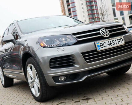 Серый Фольксваген Туарег, объемом двигателя 2.97 л и пробегом 142 тыс. км за 25500 $, фото 14 на Automoto.ua