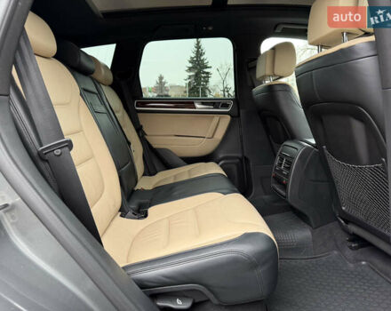 Серый Фольксваген Туарег, объемом двигателя 3 л и пробегом 228 тыс. км за 24900 $, фото 33 на Automoto.ua