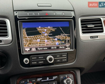 Серый Фольксваген Туарег, объемом двигателя 3 л и пробегом 228 тыс. км за 24900 $, фото 57 на Automoto.ua