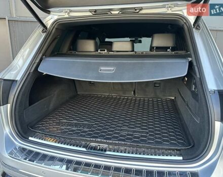 Серый Фольксваген Туарег, объемом двигателя 3 л и пробегом 193 тыс. км за 23450 $, фото 100 на Automoto.ua