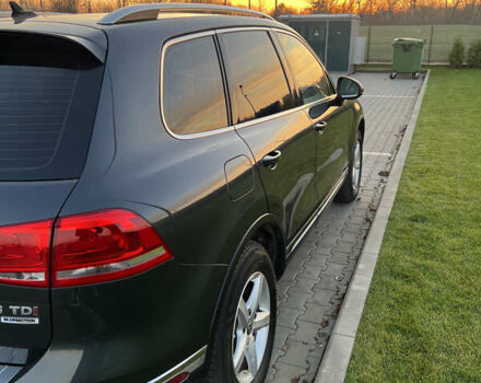 Серый Фольксваген Туарег, объемом двигателя 2.97 л и пробегом 200 тыс. км за 28500 $, фото 11 на Automoto.ua