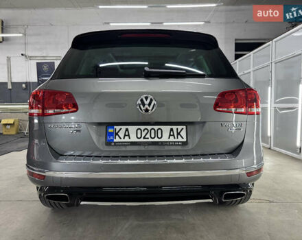 Сірий Фольксваген Туарег, об'ємом двигуна 2.97 л та пробігом 104 тис. км за 29900 $, фото 6 на Automoto.ua