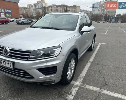 Серый Фольксваген Туарег, объемом двигателя 2.97 л и пробегом 196 тыс. км за 28000 $, фото 1 на Automoto.ua