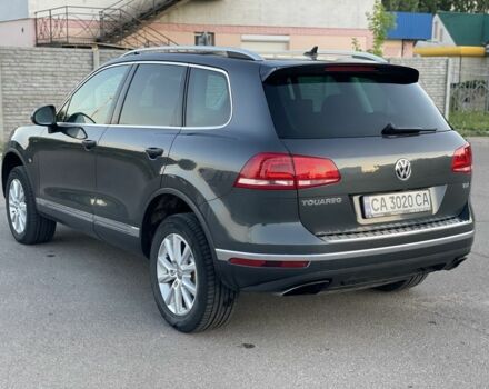 Сірий Фольксваген Туарег, об'ємом двигуна 3 л та пробігом 168 тис. км за 27500 $, фото 3 на Automoto.ua
