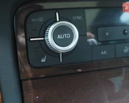 Серый Фольксваген Туарег, объемом двигателя 2.97 л и пробегом 273 тыс. км за 21999 $, фото 20 на Automoto.ua