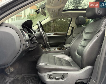 Сірий Фольксваген Туарег, об'ємом двигуна 3.6 л та пробігом 220 тис. км за 21777 $, фото 12 на Automoto.ua