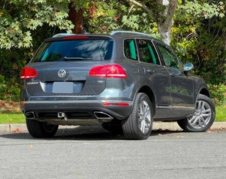 Серый Фольксваген Туарег, объемом двигателя 3 л и пробегом 74 тыс. км за 18900 $, фото 10 на Automoto.ua