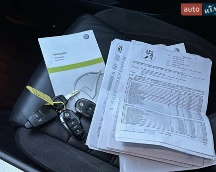 Серый Фольксваген Туарег, объемом двигателя 3 л и пробегом 193 тыс. км за 23450 $, фото 108 на Automoto.ua