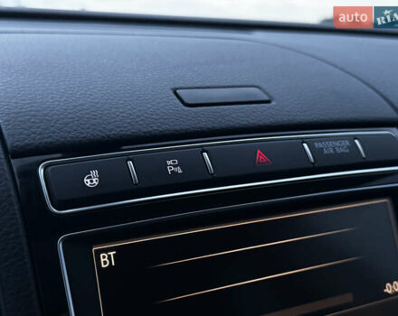 Серый Фольксваген Туарег, объемом двигателя 3 л и пробегом 205 тыс. км за 27500 $, фото 64 на Automoto.ua