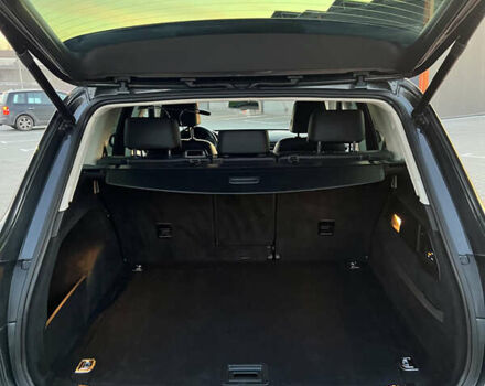 Серый Фольксваген Туарег, объемом двигателя 2.97 л и пробегом 200 тыс. км за 28500 $, фото 56 на Automoto.ua