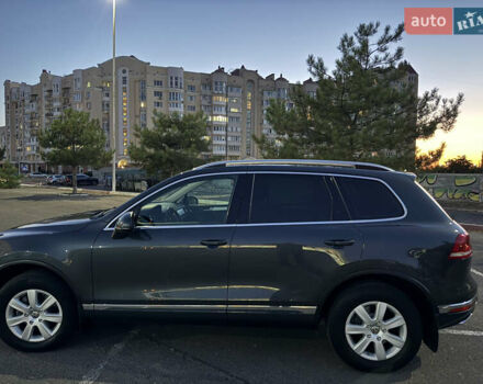 Серый Фольксваген Туарег, объемом двигателя 2.97 л и пробегом 186 тыс. км за 23500 $, фото 7 на Automoto.ua