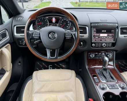 Серый Фольксваген Туарег, объемом двигателя 3 л и пробегом 228 тыс. км за 24900 $, фото 35 на Automoto.ua